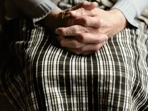 Cum a ajuns o femeie cu 12 copii să fie abandonată în spital? Niciunul nu o mai vrea - Foto: Arhiva (imagine cu rol ilustrativ)