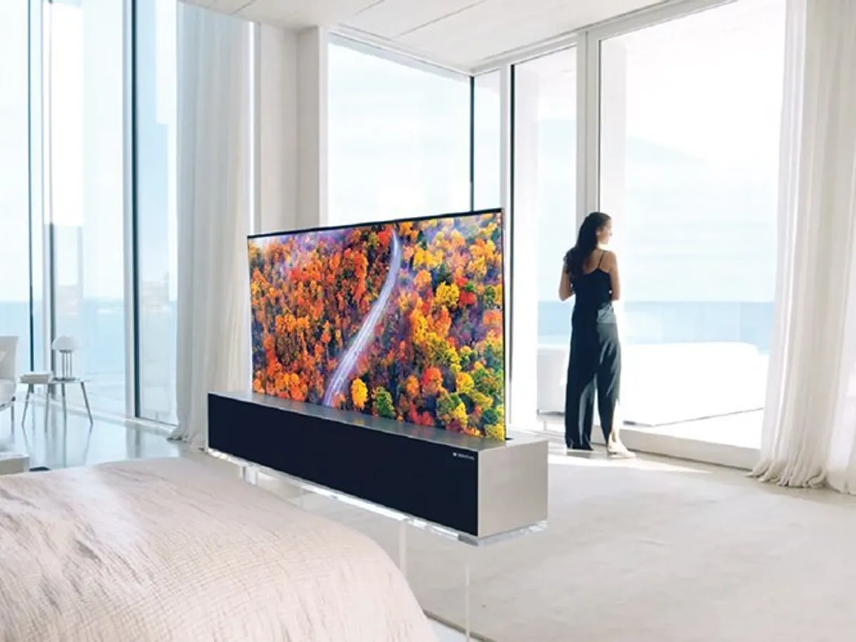 LG Signature OLED TV R