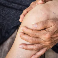 Mit sau adevăr? Frigul aduce dureri mai mari de oase și articulații? Verdictul specialiștilor - FOTO: Ziarul de Iași(imagine cu rol ilustrativ)
