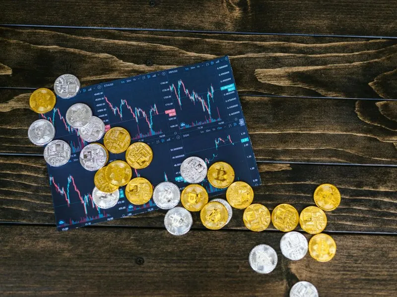 Curs BNR vineri, 2 mai. Cum sunt euro și dolarul, față de leu, între 1 Mai şi week-end? - Foto: Pexels/RDNE Stock project