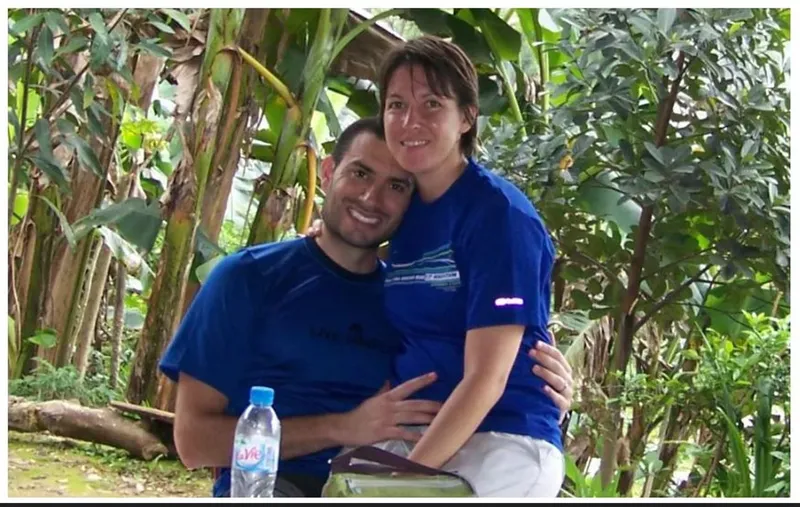 Andrew și Jihi Bustamante, cuplul de agenți CIA care au spionat AlQaida - din volumul Shadow Cell