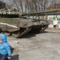 Scrisoare din Mariupol: „Mama a fost ucisă. Am îngropat-o lângă grădiniță. Apoi, a ars casa”.  / BBC