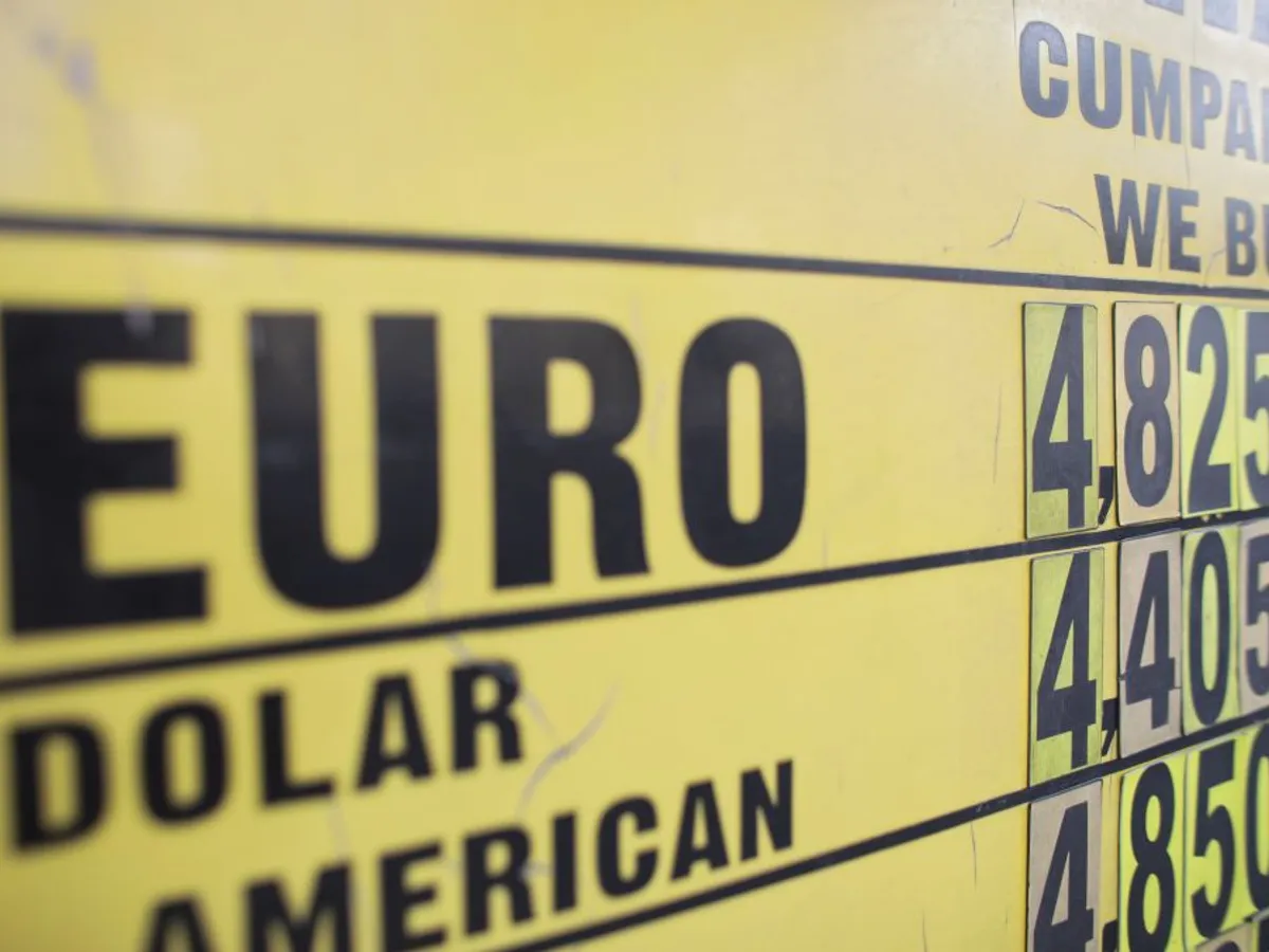 Curs BNR luni, 28 aprilie. Cum sunt euro și dolarul, față de leu, în săptămâna alegerilor? - Foto: INQUAM PHOTOS/Octav Ganea