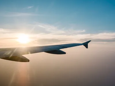 Avion Foto: Freepik (imagine cu rol ilustrativ)