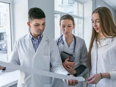 Medic rezident român, după experiența din Franța. ”Era inuman dar nu vreau să mă întorc în România” - Foto: freepik (rol ilustrativ)