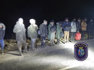 Migranți reținuți de poliția ungară. FOTO: police.hu