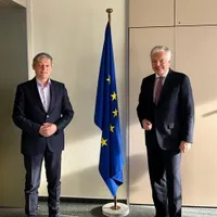 Comisarul european pentru Justiţie, Didier Reynders, urmărește cazul Danileţ, anunță Dacian Cioloș. / Foto: Dacian Cioloș, Facebook