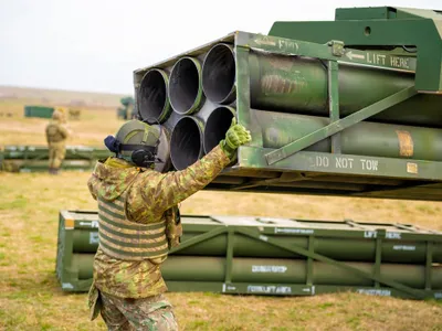 VIDEO O dronă ucraineană a ghidat sistemul HIMARS să lanseze rachete din România. Au rază de 300 km - Foto: MApN (Imagine cu rol ilustrativ)