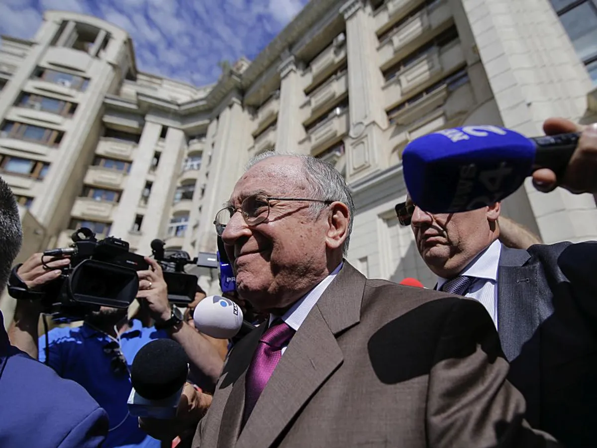 Varujan Pambuccian: Iliescu - un personaj controversat, care a făcut și bine, și rău - Foto: INQUAM PHOTOS/George Călin