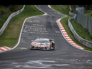 Lamborghini Aventador SVJ a stabilit un nou record pentru mașinile de serie pe celebrul circuit Nürburgring