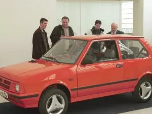 'Cea mai proastă mașină din istorie' revine în forță. Modelul cu care sârbii vor să detroneze Dacia Sandero