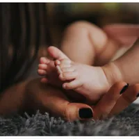 2.000 de lei pentru mame şi nou-născuţi din categoriile cele mai defavorizate/foto: pexels