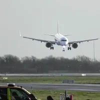 Momentul în care un avion moldovenesc e măturat în aer - Foto: captură video Facebook/Dubjet Aviation Videos