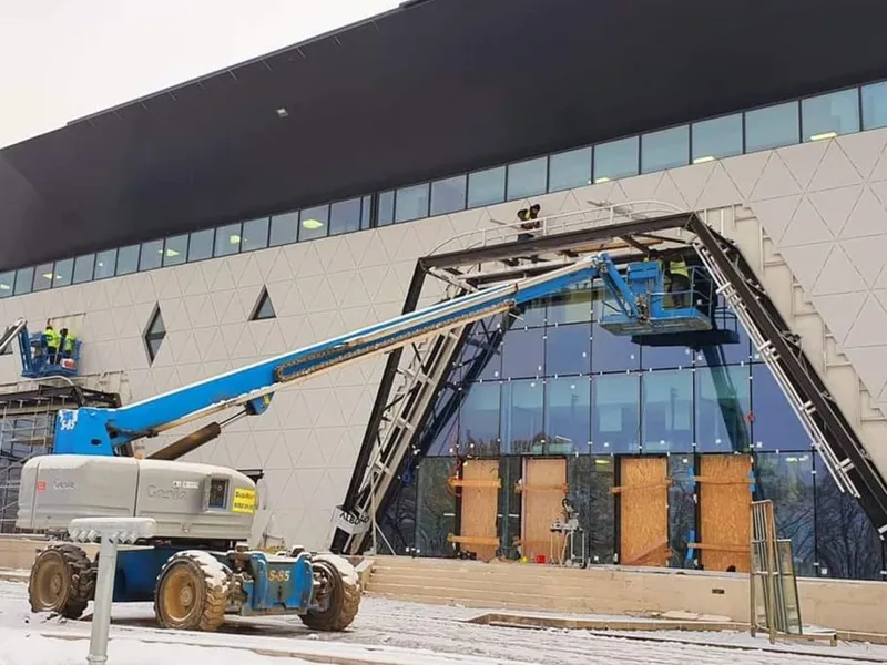 Al doilea mare aeroport din ţară are acum un nou terminal, pentru peste 2,5 milioane de pasageri - Foto: Facebook/Liviu Brătescu