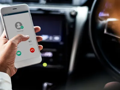 Românii vor putea efectua apeluri video către 112. De când va fi disponibilă funcția? - Foto: Freepik (Imagine cu rol ilustrativ)