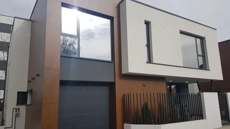 Vila pe care PSD plătește 19.000 de euro lunar din bani publici/FOTO: edificiarafael.ro