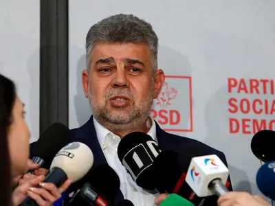 Marcel Ciolacu, pe 5 mai, când încă mai era premier şi lider PSD, la declaraţii, la sediul central al partidului - Foto: Profimedia Images