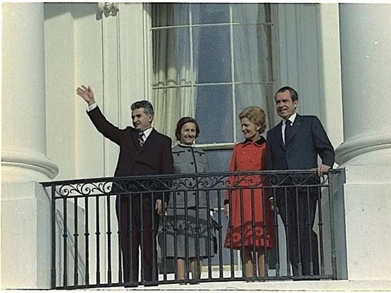 VIDEO Cum s-a distrat Nicolae Ceaușescu la Disneyland