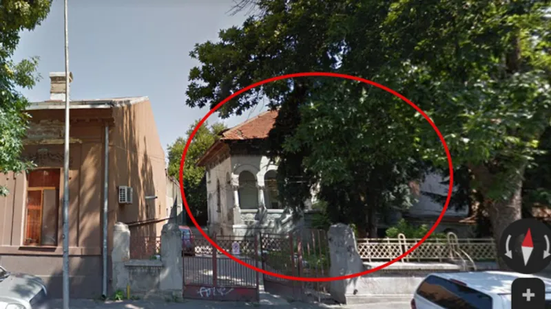 Casa din strada Știrbei Vodă, nr. 132 de lângă Cișmigiu, ce va fi demolată/FOTO: hotnews.ro