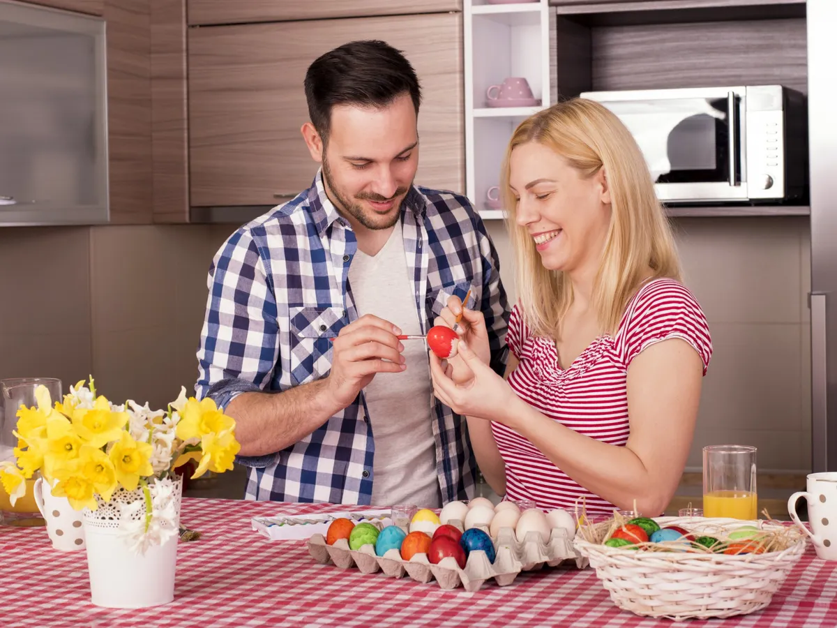 Motivul pentru care nu trebuie să vopsești ouăle în Vinerea Mare. Strict interzis. Le poți vopsi sâmbătă