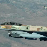Avioane israeliene au bombardat, din nou, portul Latakia din Siria/foto: ynet