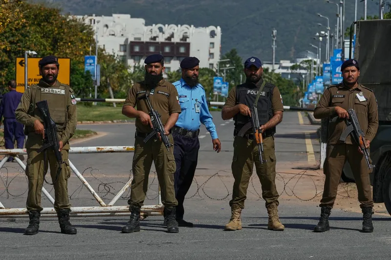 Securitate &icirc;n Islamabad pentru negocieri - Foto: Profimedia Images