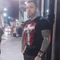 Interlopul protestatar Dragoș Turcu a fost săltat când trăgea de fiare pentru amenințare: Diseară nu plecăm până nu mutilăm un jandarm Foto: Facebook