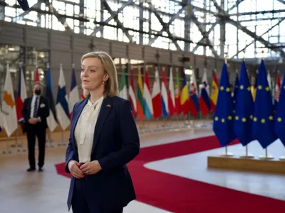 Truss: Putin se umilește singur pe scena mondială. Trebuie să ne asiguram că pierde războiul/FOTO: Facebook/LizzTruss