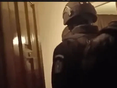 Mascații au intrat din greșeală peste o mamă și fiica sa. Femeia a sunat la 112: „Nu știu ce se întâmplă și sunt foarte speriată”