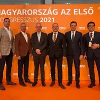 Tanczos Barna și colegii de la Fidesz Foto: News.ro