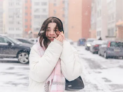 Ninge în oraș - Foto: Freepik (rol ilustrativ)