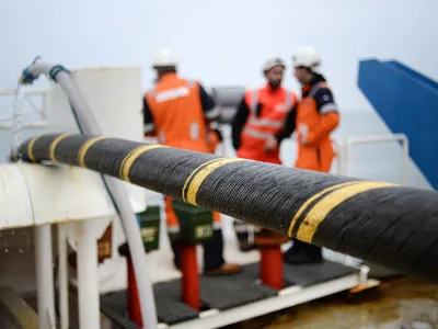 Finlanda a oprit un petrolier din „flota-fantomă” a Rusiei, care ar fi tăiat cablul  Estlink 2 - Foto: Profimedia Images (imagine cu caracter ilustrativ)