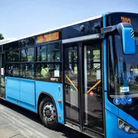 Amenzi de până la 1.000 lei pentru românii care călătoresc cu autobuzul și au bagaje. Ce NU au voie? - Foto: Istock / imagine cu tol ilustrativ