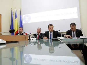 Liviu Gabriel Ispas, Pavel Nastase, Liviu Pop si Gigel Paraschiv participa la o conferinta de presa desfasurata la Ministerul Educatiei, miercuri, 15 februarie 2017. Inquam Photos / George Calin