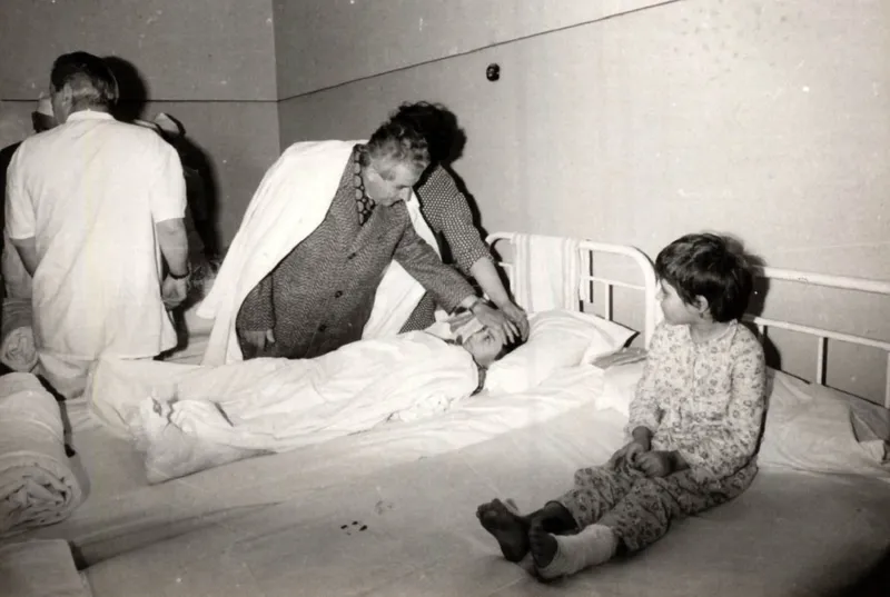 Nicolae Ceaușescu spital copii cutremur 1977