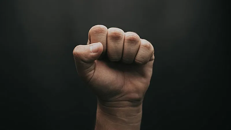 Cum se fac afacerile cu clanul Corduneanu. Bani ceruți împrumut cu amenințări - Foto: Pexels/Luis Quintero