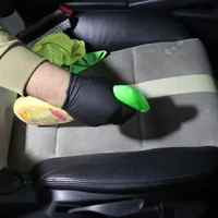 Soluția făcută acasă care curăță rapid tapițeria mașinii. Făcută din două ingrediente, costă 5 lei - Foto: Detailing auto (Imagine rol ilustrativ)
