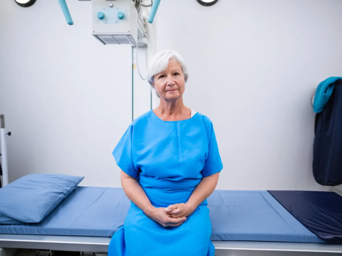 Pensionară la spital - Foto: Freepik