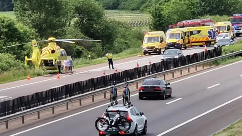 Un român a murit și alți 3 au fost răniți pe autostrada M3 din Ungaria - Foto: presasm.ro