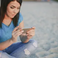 Cum îți pot fura hackerii pozele din telefon și banii din cont? Descarci o aplicație și rămâi falit - Foto: freepik (rol ilustrativ)