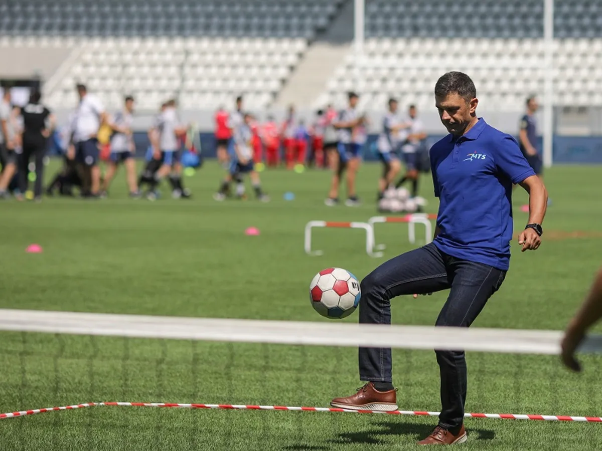 Eduard Novak îi ridică acum mingea la fileu lui Gigi Becali care vrea să joace fotbal pe Stadionul Național de Rugby Arcul de Triumf deși are datorii la Arena Națională și la Stadionul Steaua Foto: INQUAM Photos/ Octav Ganea