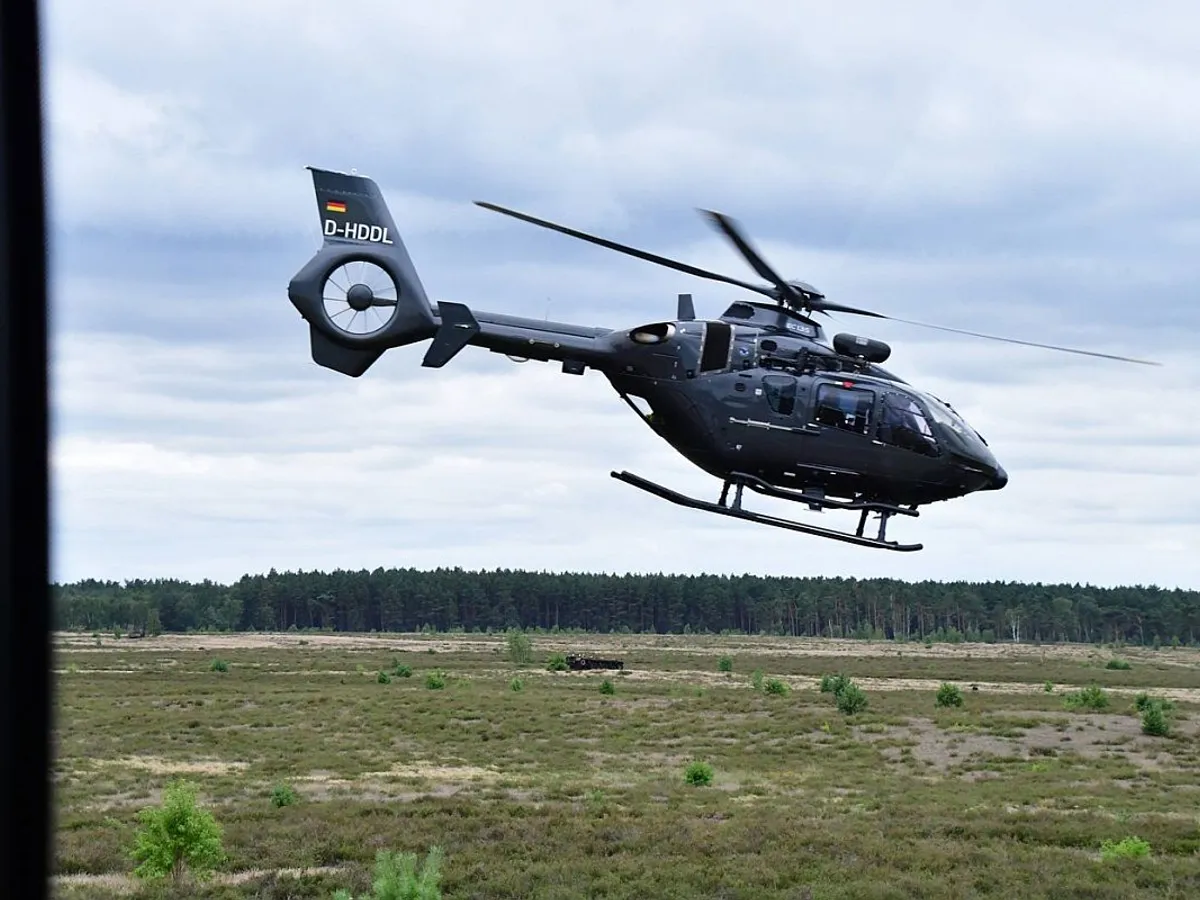 Ce achiziţii urmează la MAI? Un tren, avioane multirol, elicoptere, roboți și drone pentru situații de urgență