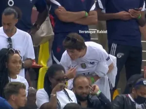 Mama lui Rabiot s-a certat cu rudele lui Paul Pogba și tatăl lui Mbape în tribună Foto: captură video