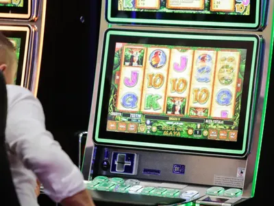 Un primar va elimina păcănelele din oraș. „Sănătatea comunității și protejarea familiilor au prioritate” - Foto: arhivă (Imagine cu rol ilustrativ)