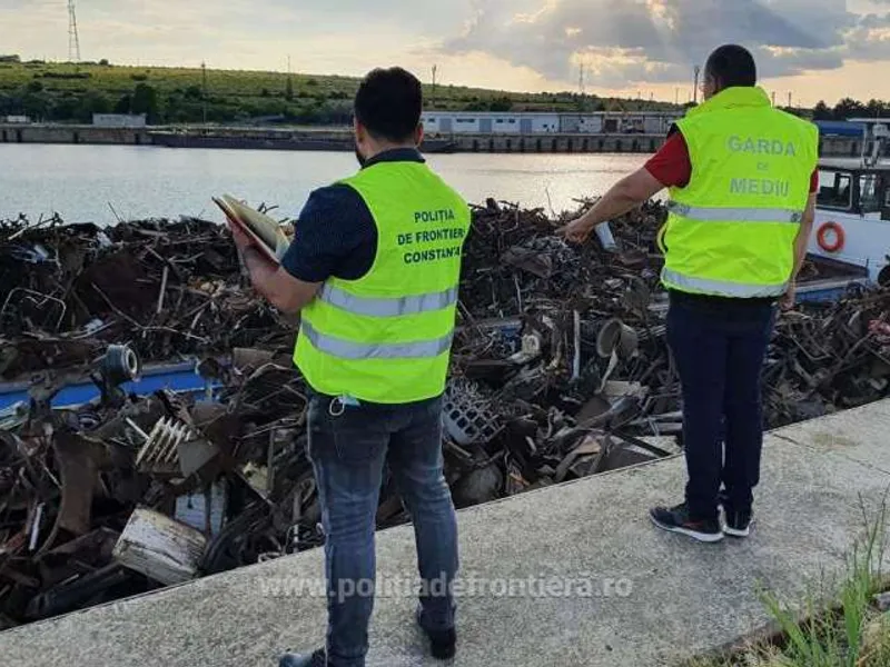 Şlepuri cu peste 1.000 tone de deşeuri din Bulgaria, depistate în Portul Murfatlar. / Foto: politiadefrontiera.ro