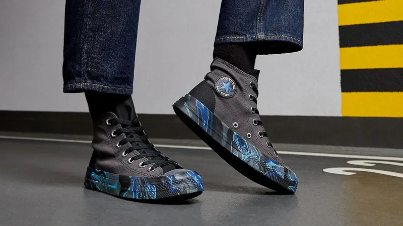 Tenișii legendari marca Converse sunt un evergreen al streetwear-ului. - Foto: Converse