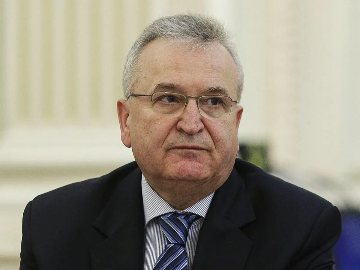 Vasile Puşcaş, fost negociator şef al României la UE: Aderarea la Zona Euro să fie proiect de ţară al României