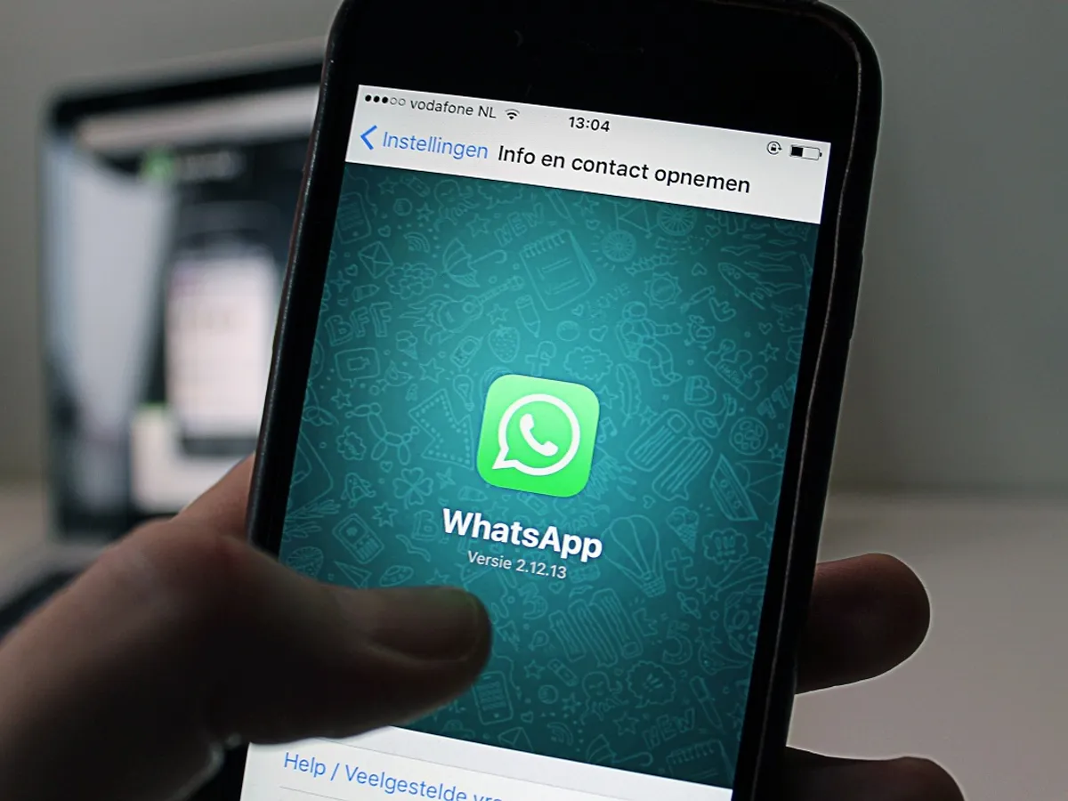 telefon cu whatsapp
