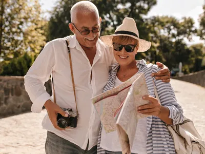 Pensionari în vacanță - Foto: magnific.com (Imagine cu rol ilustrativ)