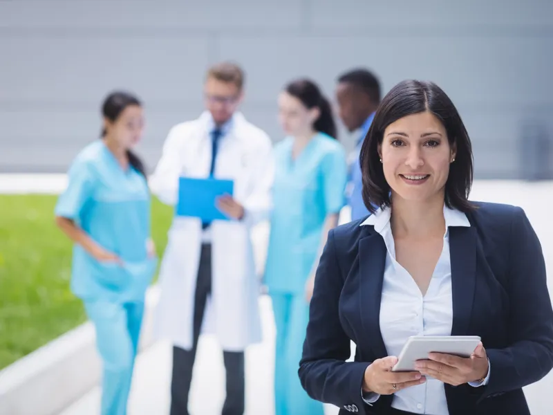 Angajații și consultațiile medicale: când ai voie să lipsești legal de la serviciu? Ce spune legea Foto: Freepik (fotografie cu caracter ilustrativ)